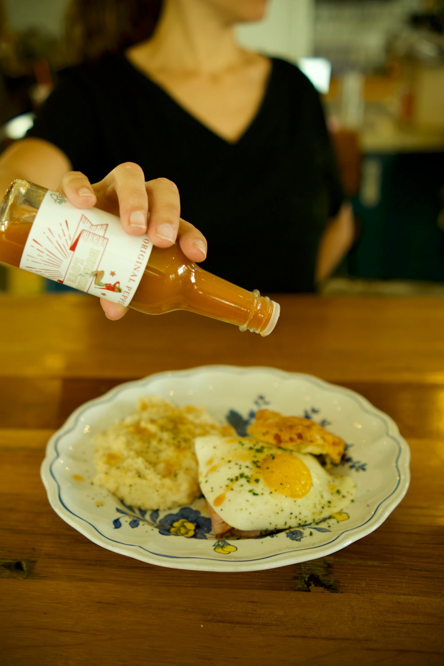 Lady May’s Original Hot Sauce – Restaurant Recipe – Farm Picked Chili Blend – Small Batch, All-Natural, Bold Flavor – 6oz Glass Bottle The Lady May